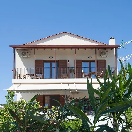 Ben's Agia Paraskevi (Skiathos)